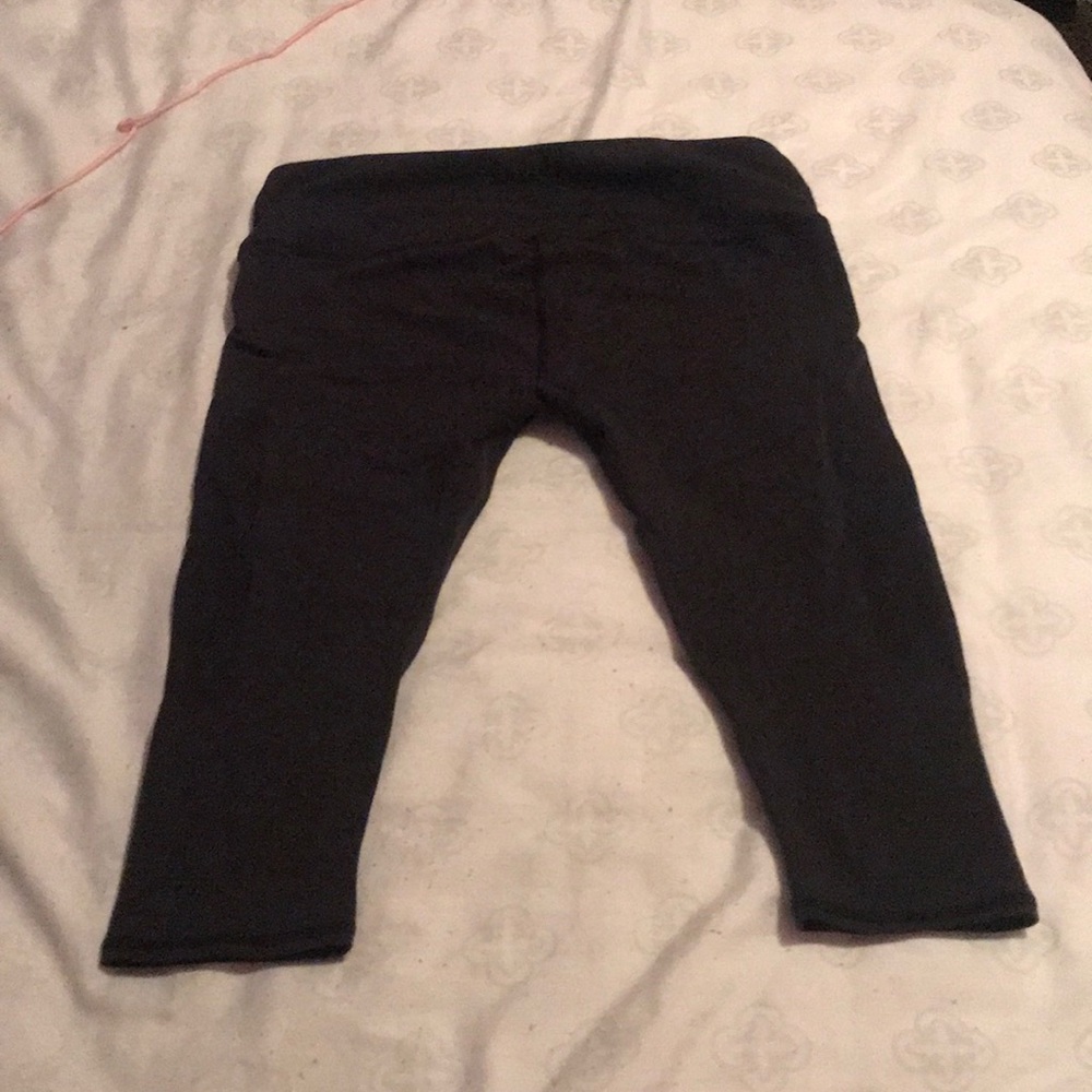 Dark grey Lululemon Athletica cropped leggings